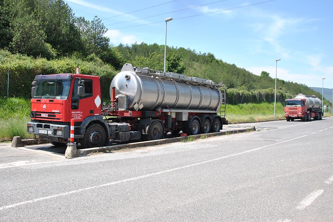 Transporte de residuos en camiones cisterna